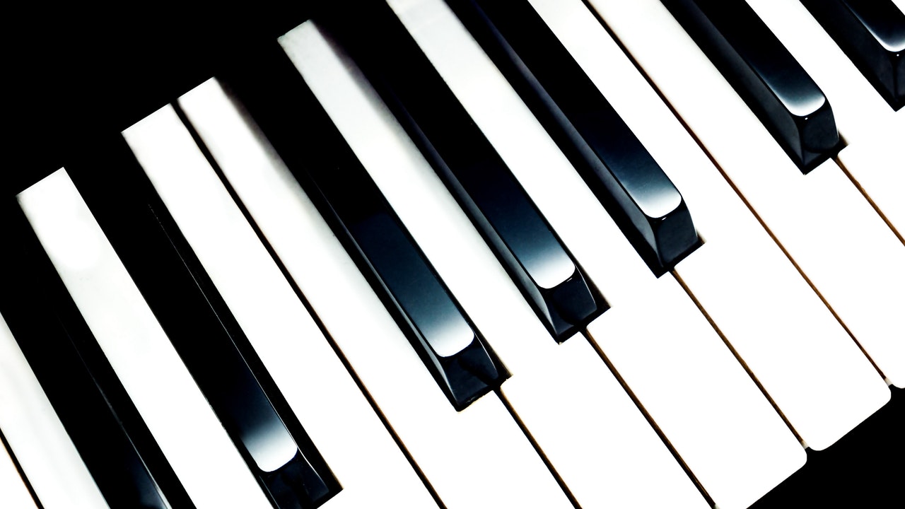Photo of a piano keys
